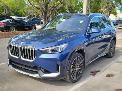 Used 2025 BMW X1 xDrive28i w/ Convenience Package AWD/4WD image 3