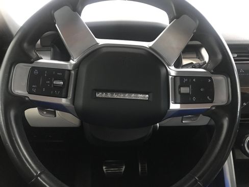 Used 2023 Land Rover Discovery S R-Dynamic image 16