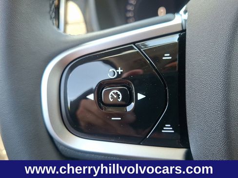 New 2026 Volvo XC90 B6 Plus w/ Protection Package Premier image 23