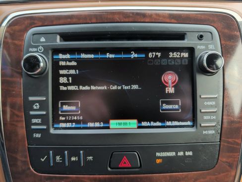 Used 2017 Buick Enclave Leather AWD/4WD image 12