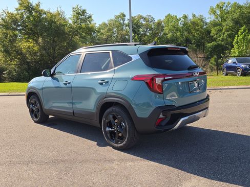 New 2026 Kia Seltos EX FWD image 6