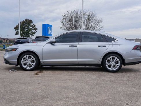 Used 2025 Honda Accord LX image 3