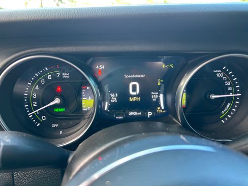 Used 2023 Jeep Wrangler Unlimited Sahara AWD/4WD image 10