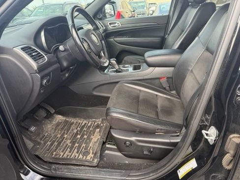Used 2020 Jeep Grand Cherokee Altitude AWD/4WD image 8