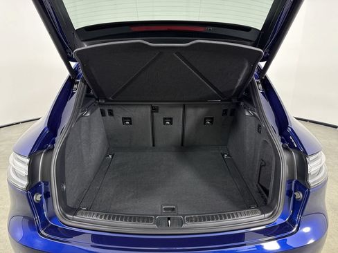 Certified 2025 Porsche Macan GTS AWD/4WD image 20