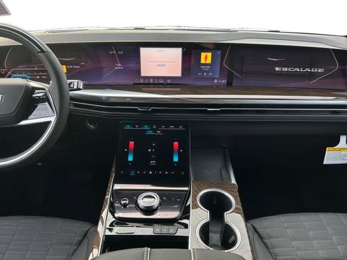 New 2026 Cadillac Escalade Platinum Sport w/ LPO, ONYX Package image 12
