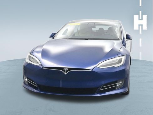 Used 2019 Tesla Model S Standard Range AWD/4WD image 2