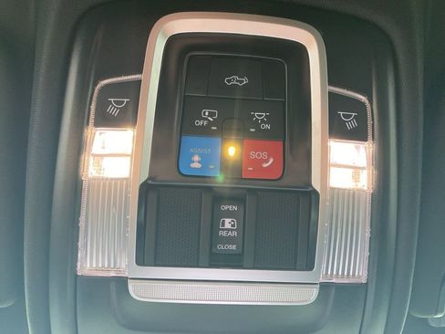 New 2026 RAM 1500 4x4 Crew Cab image 36