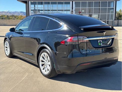 Used 2016 Tesla Model X 90D image 6