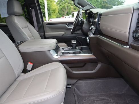 Used 2023 GMC Sierra 1500 SLT w/ SLT Premium Package AWD/4WD image 37