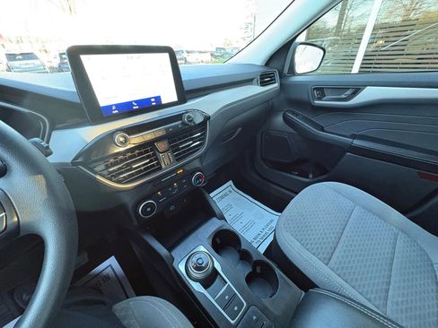 Used 2022 Ford Escape SE image 42