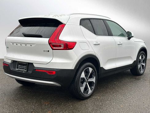 Used 2025 Volvo XC40 B5 Core w/ Protection Package Premier image 3