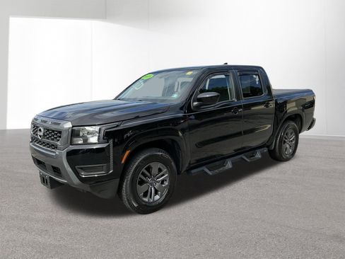 Used 2025 Nissan Frontier SV RWD image 7