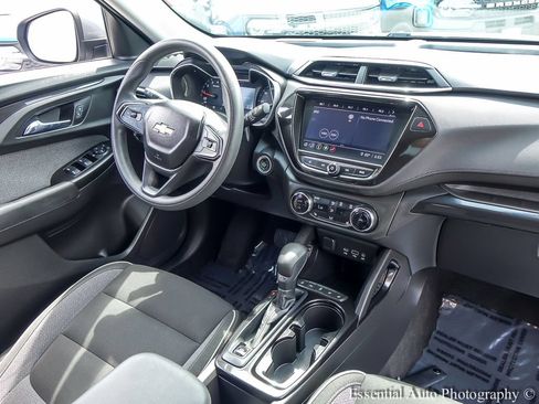 Used 2021 Chevrolet TrailBlazer LT w/ Convenience Package FWD image 22