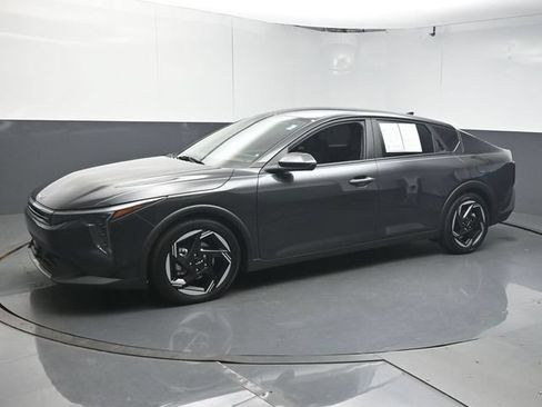 Used 2025 Kia K4 EX FWD image 4