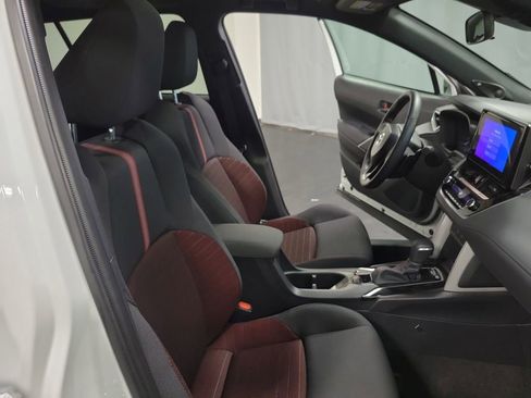 Used 2025 Toyota Corolla Cross AWD Hybrid w/ Moonroof Package image 21