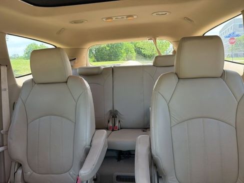 Used 2012 Buick Enclave Leather image 17