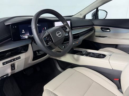 Used 2025 Nissan Murano SL AWD/4WD image 14