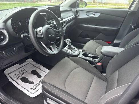 Used 2024 Kia Forte LXS FWD image 9