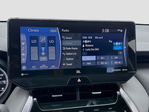 Used 2021 Toyota Venza Limited w/ Carpet Mat Package (TMS) AWD/4WD image 11