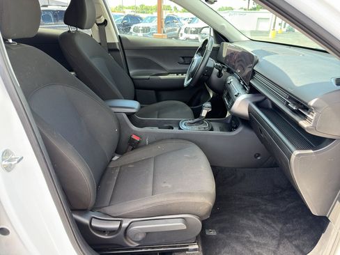 Used 2025 Hyundai Kona SEL FWD image 22