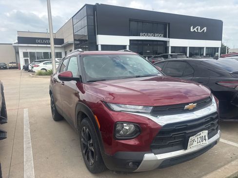 Used 2023 Chevrolet TrailBlazer LT FWD image 18