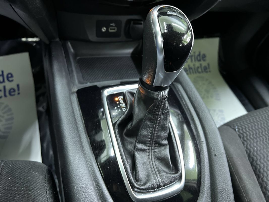 Used 2020 Nissan Rogue Sport S w/ Appearance Package FWD image 23