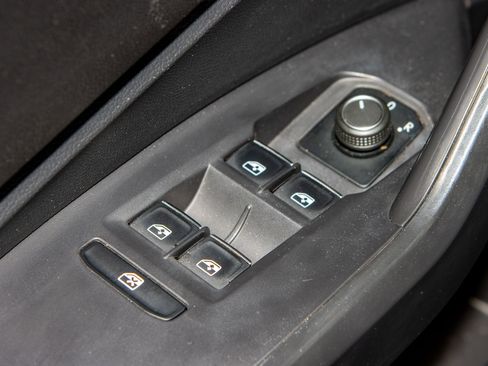 Used 2021 Volkswagen Jetta S image 25