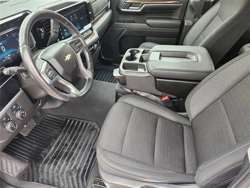 Used 2023 Chevrolet Silverado 1500 LT AWD/4WD image 4