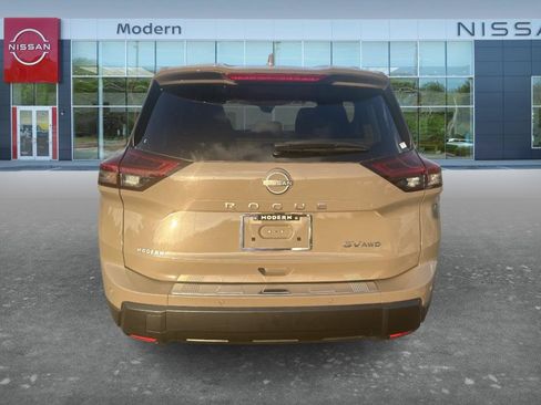Certified 2024 Nissan Rogue SV w/ SV Premium Package AWD/4WD image 6