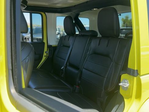 Used 2023 Jeep Wrangler Unlimited Sahara w/ Cold Weather Group AWD/4WD image 12