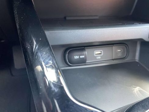 Certified 2025 Kia Soul EX FWD image 30