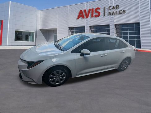 Used 2025 Toyota Corolla LE image 10