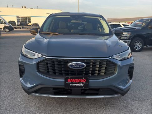 Used 2023 Ford Escape Active AWD/4WD image 3