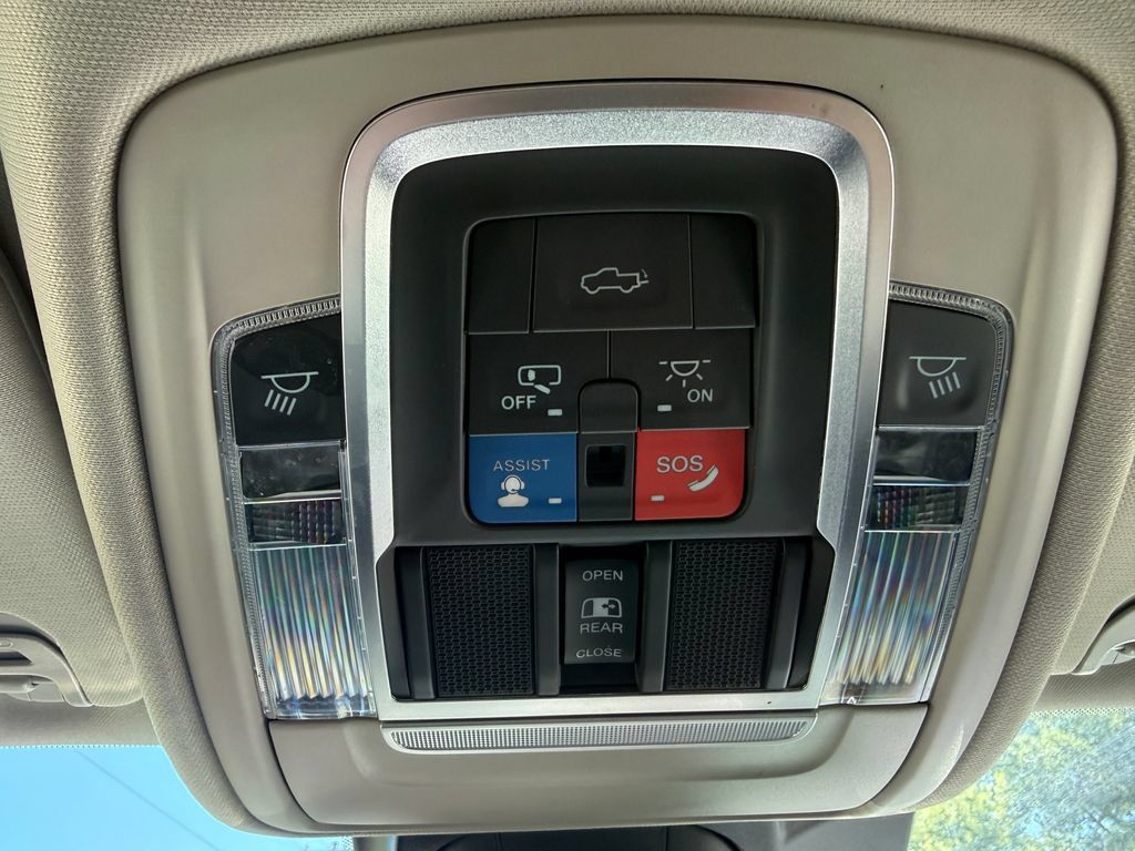 Used 2022 RAM 1500 Laramie AWD/4WD image 43