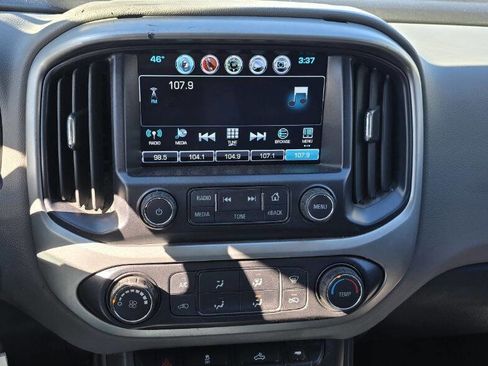 Used 2018 Chevrolet Colorado LT image 28