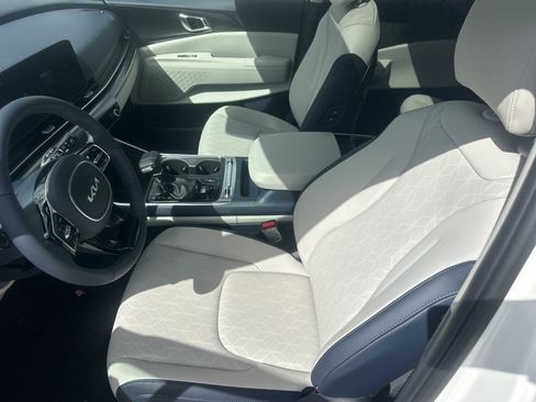 New 2026 Kia Carnival SX FWD image 18