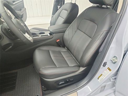 New 2025 Nissan Altima 2.5 SR w/ SR Premium Package image 19