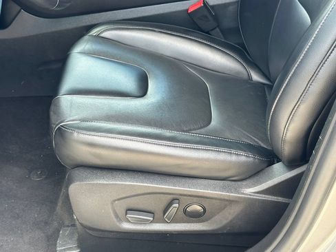 Used 2022 Ford Edge Titanium AWD/4WD image 12