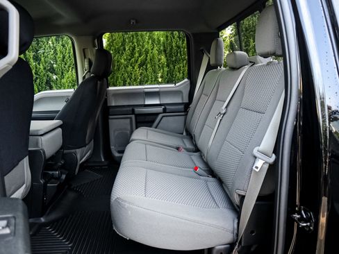 Used 2018 Ford F150 XLT w/ Equipment Group 302A Luxury image 7