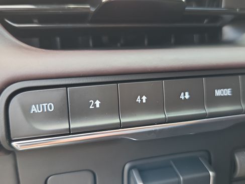 Used 2021 Cadillac Escalade ESV Sport Platinum w/ Heavy-Duty Trailer Package AWD/4WD image 28
