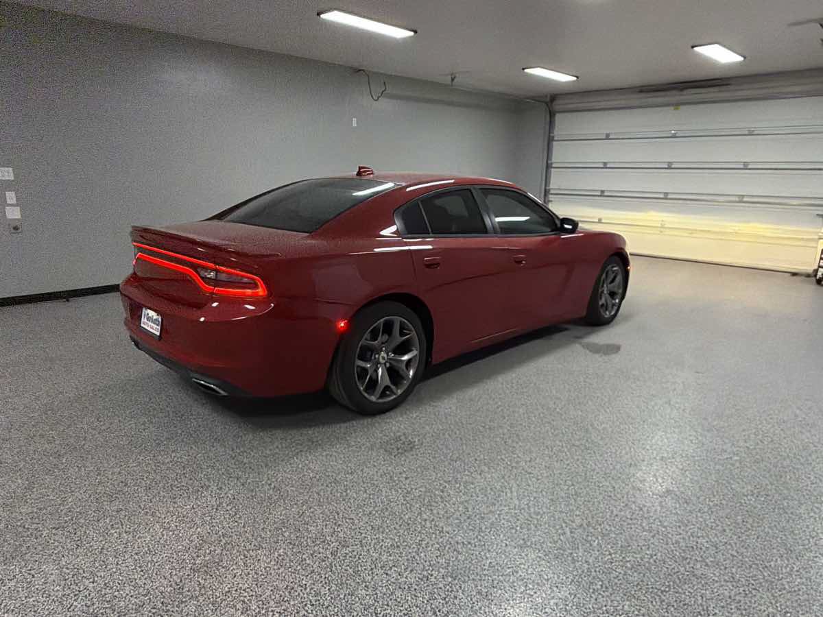 Used 2017 Dodge Charger R/T w/ Plus Group RWD image 3
