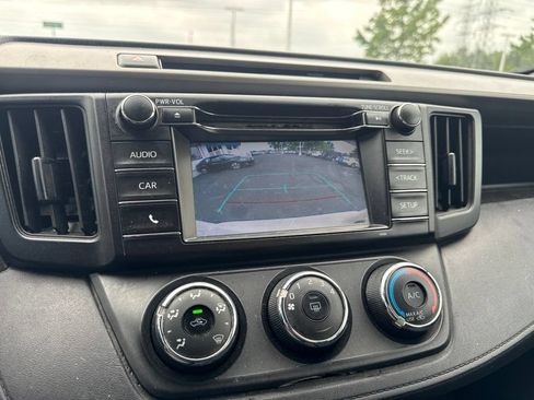 Used 2016 Toyota RAV4 LE AWD/4WD image 21