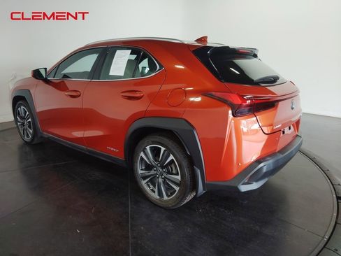 Used 2019 Lexus UX 250h w/ Premium Package image 7
