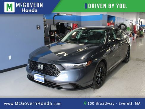 Used 2025 Honda Accord SE image 1