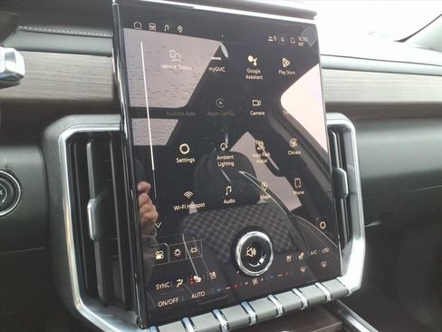 New 2026 GMC Acadia Denali image 19