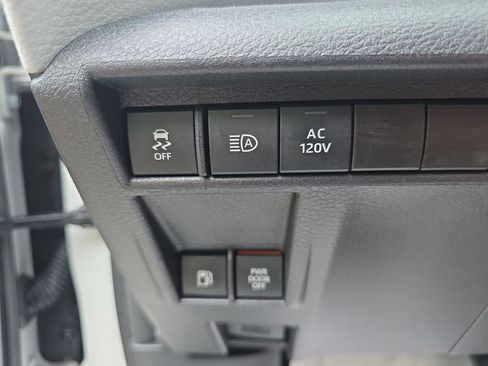 Used 2025 Toyota Sienna XLE w/ XLE Plus Package AWD/4WD image 24