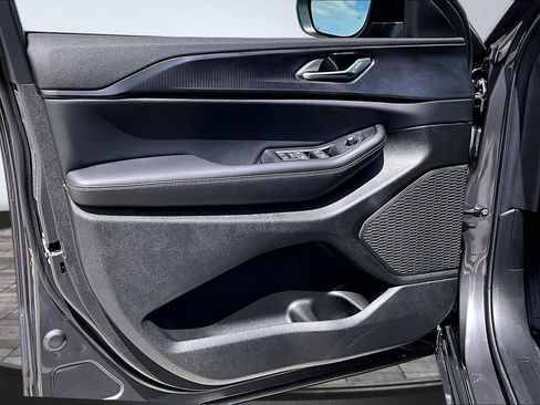 New 2026 Jeep Grand Cherokee L 4WD image 13