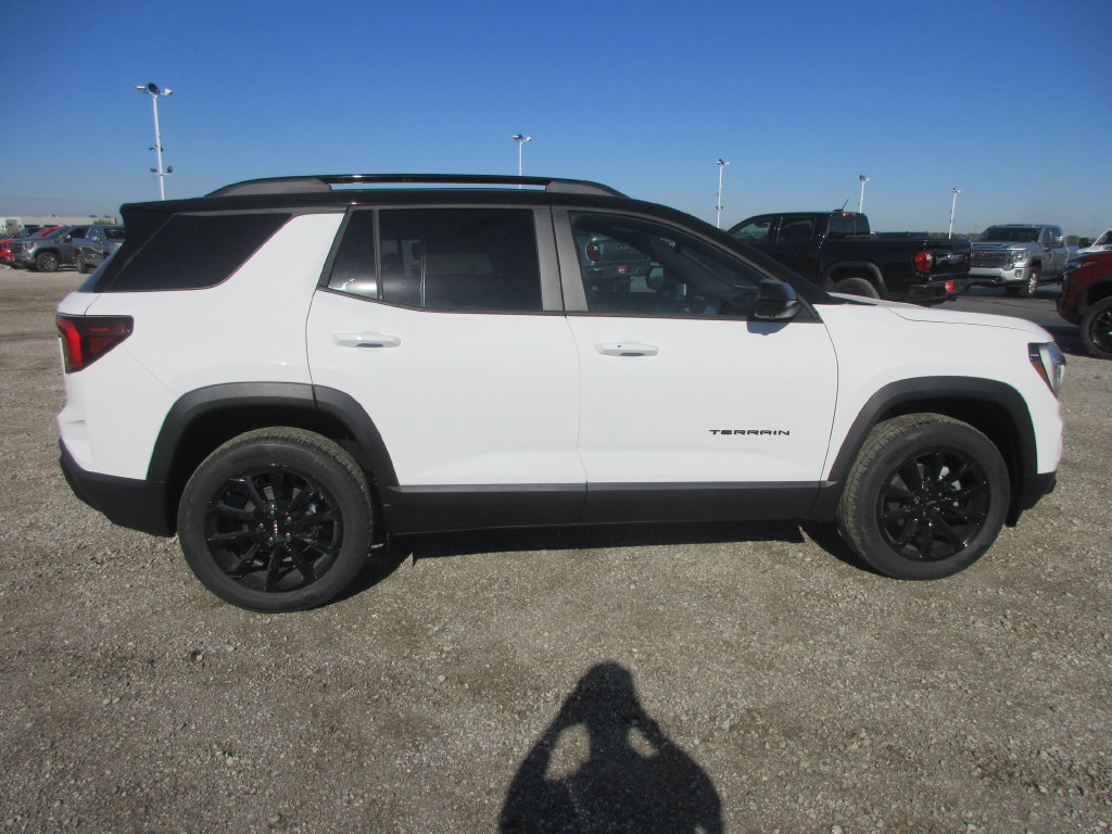 New 2027 GMC Terrain Elevation w/ Elevation Premium Package FWD image 3