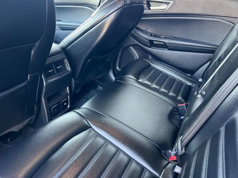 Used 2020 Ford Edge SEL w/ Convenience Package image 5